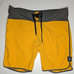 Roark Revival Bold Yellow Board Shorts Swim Trunks Size 36 Mens Back Flap Pocket